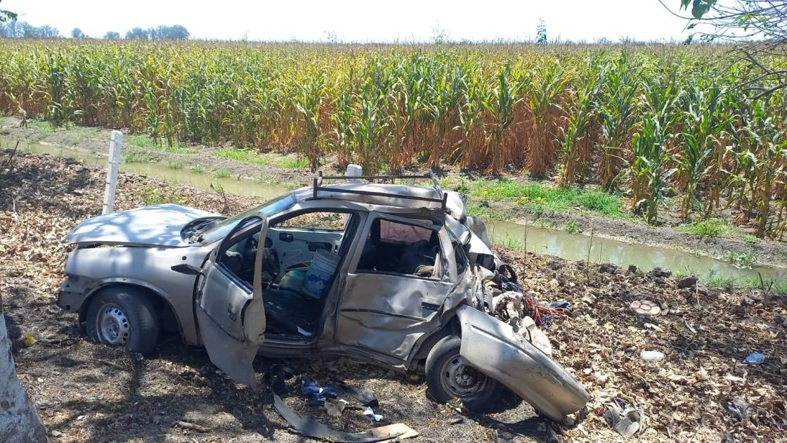 Conductor resulta herido tras ser chocado por tráiler en Culiacán