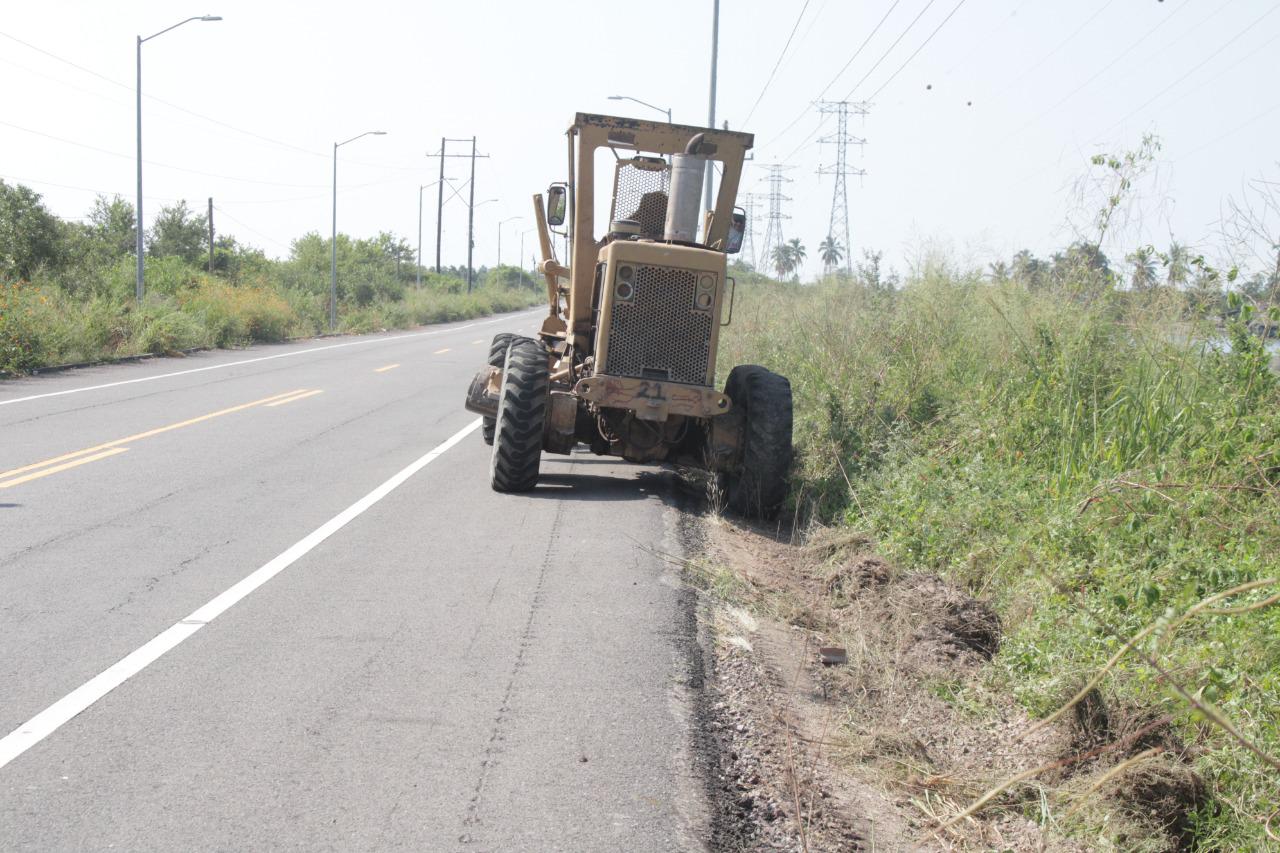 Realizan Trabajos De Limpieza De Maleza En La Carretera Escuinapa Teacap N