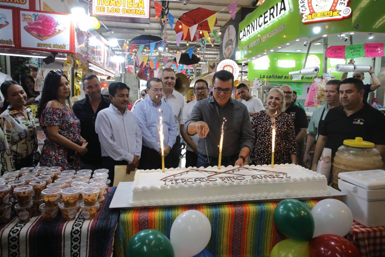 Cantan Ma Anitas Al Mercado Pino Su Rez De Mazatl N Por Su Aniversario