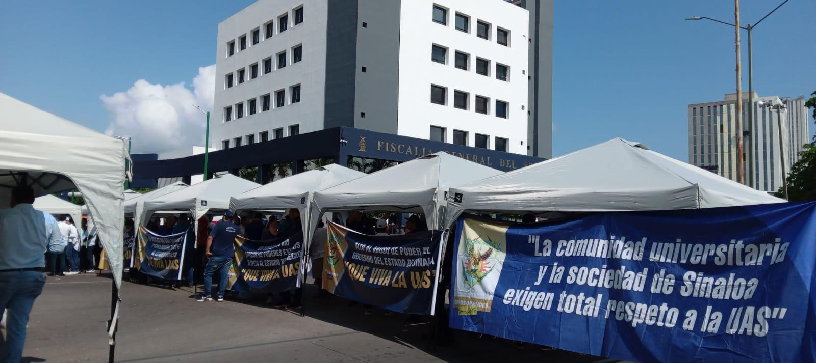 Trabajadores de la UAS se manifiestan en Culiacán Los Mochis y