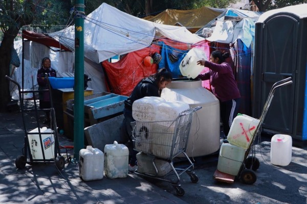 Sin Agua Y Hacinados En Tiendas De Campa A As Enfrentan La Amenaza