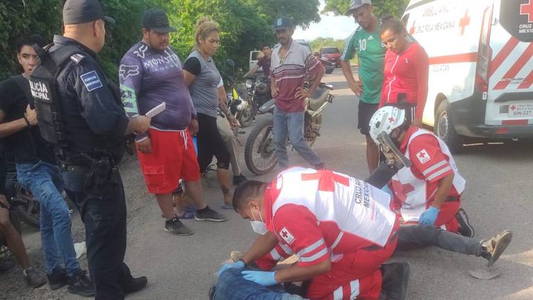 Chocan De Frente Dos Motociclistas En Calles De La Colonia Ju Rez En