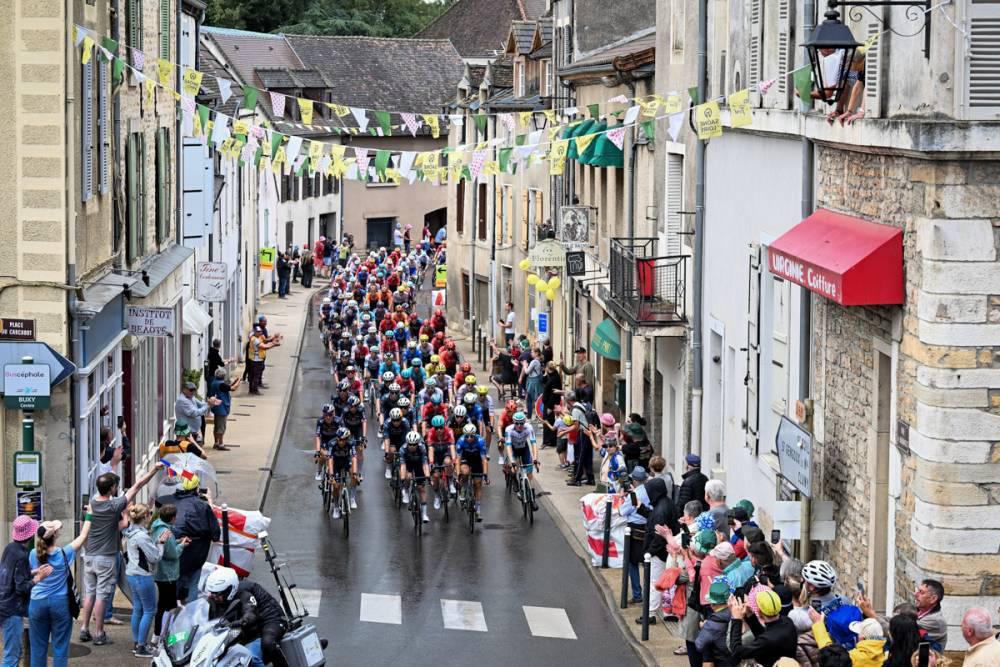 $!Groenewegen gana la sexta etapa del Tour de Francia; Pogacar sortea los abanicos