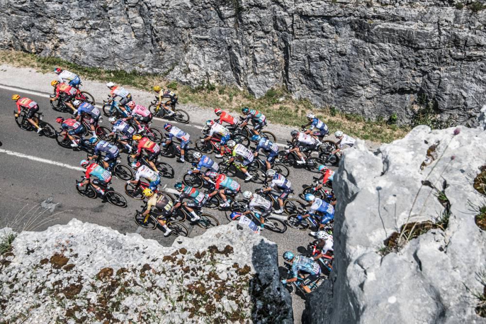 $!Mohoric gana la etapa más rápida del Tour con llegada de foto finish