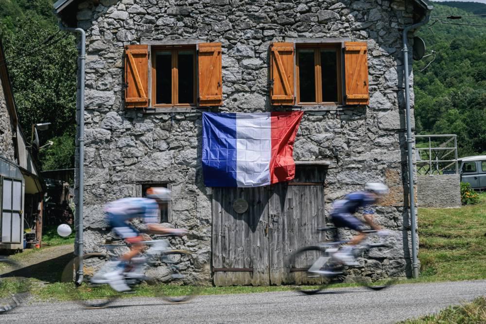 $!Tadej Pogacar decanta el Tour de Francia en Plateau de Beille