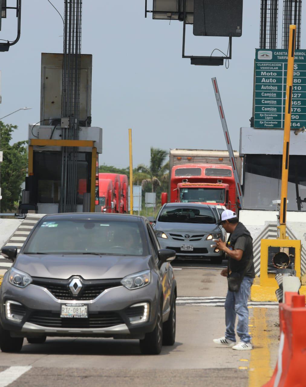 $!Registra autopista Mazatlán-Culiacán circulación fluida este jueves