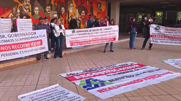 Trabajadores de la Salud de Sinaloa se manifiestan buscando recodificación