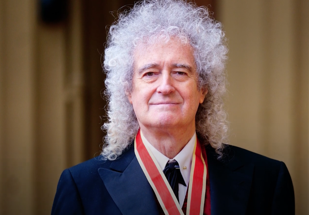 $!Brian May, de Queen, es nombrado caballero por el Rey Carlos III