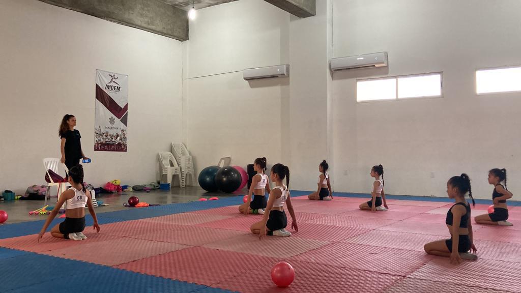 $!Da equipo de Gimnasia Rítmica Imdem muestra de avances técnicos