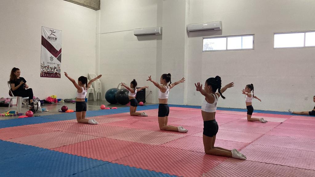 $!Da equipo de Gimnasia Rítmica Imdem muestra de avances técnicos