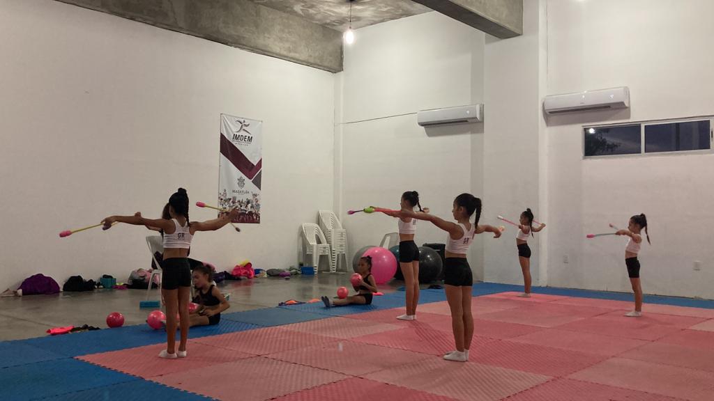 $!Da equipo de Gimnasia Rítmica Imdem muestra de avances técnicos