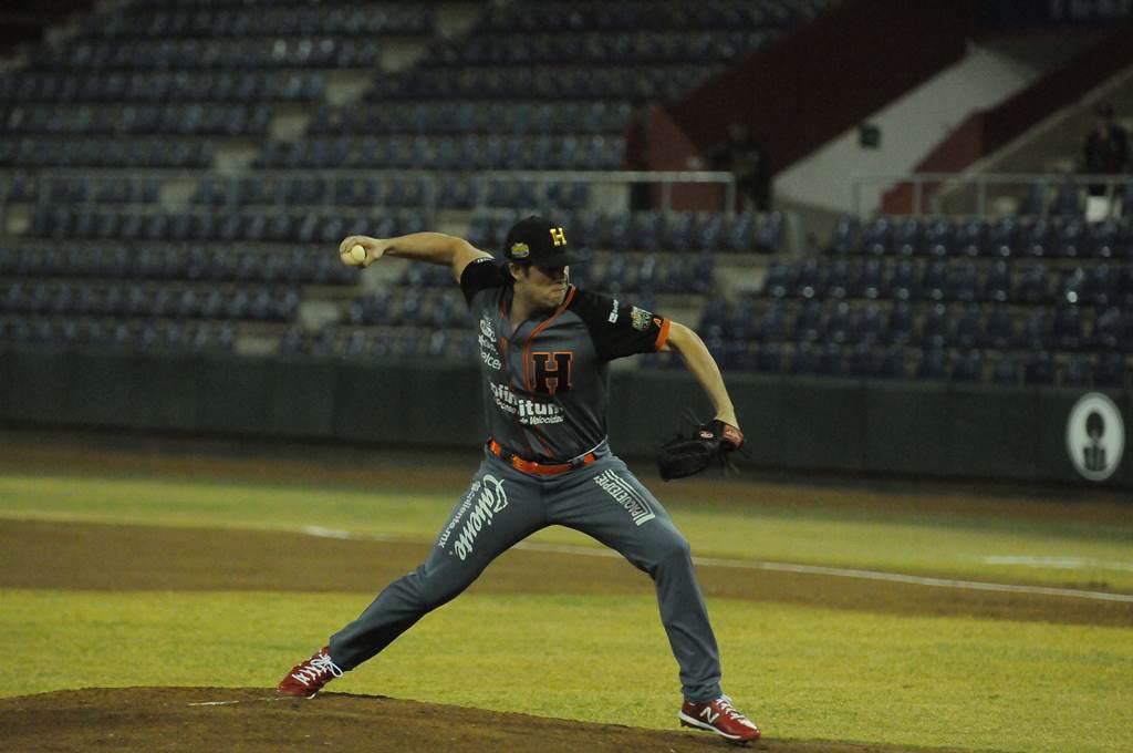 $!Stock suma su séptimo triunfo y Naranjeros iguala la serie en Navojoa