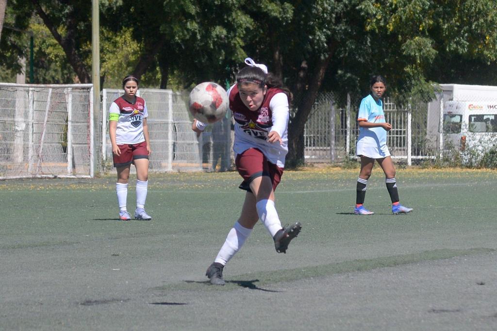 $!Culiacán conquista oro y bronce en el futbol estatal de los Juegos Conade