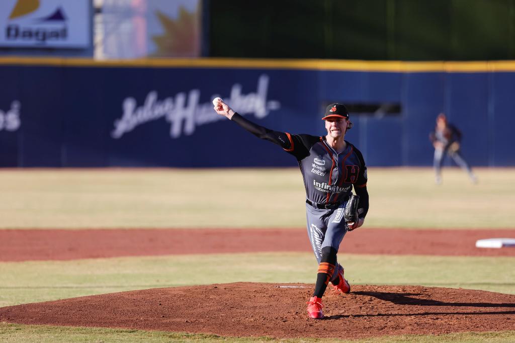 $!En extrainnings, Naranjeros se queda con la serie en la frontera