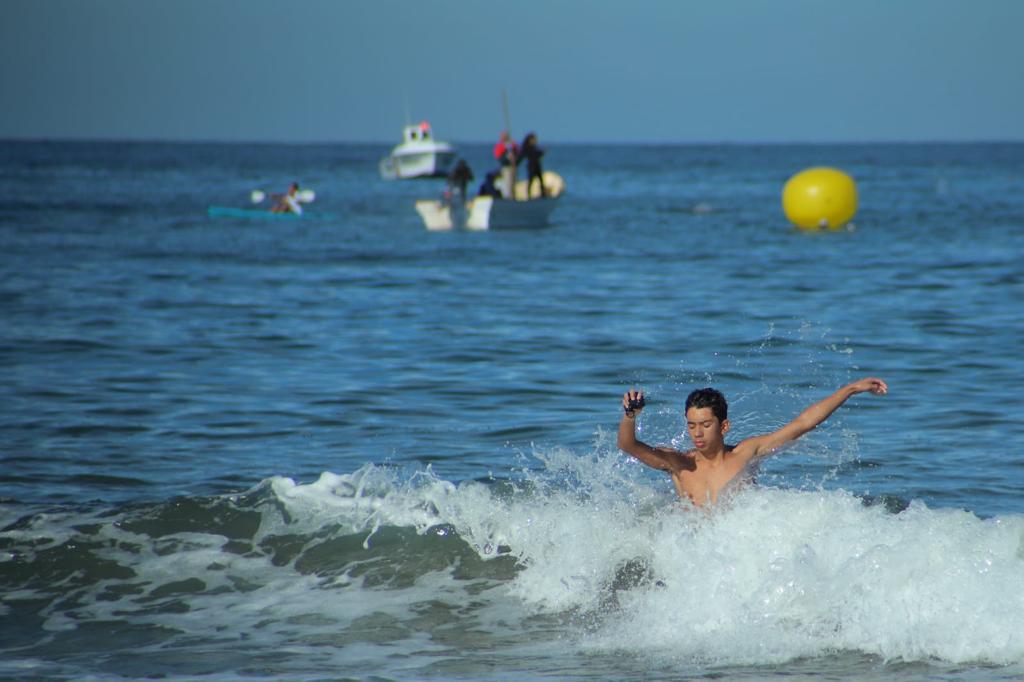 $!Mazatlán domina etapa estatal de aguas abiertas