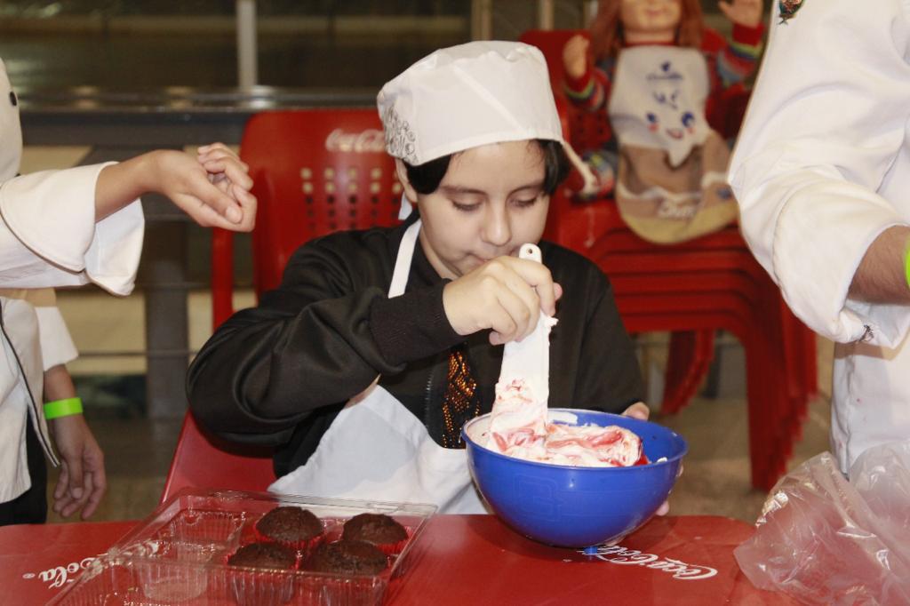 $!Con curso de cupcakes inculcan en los niños amor por la repostería