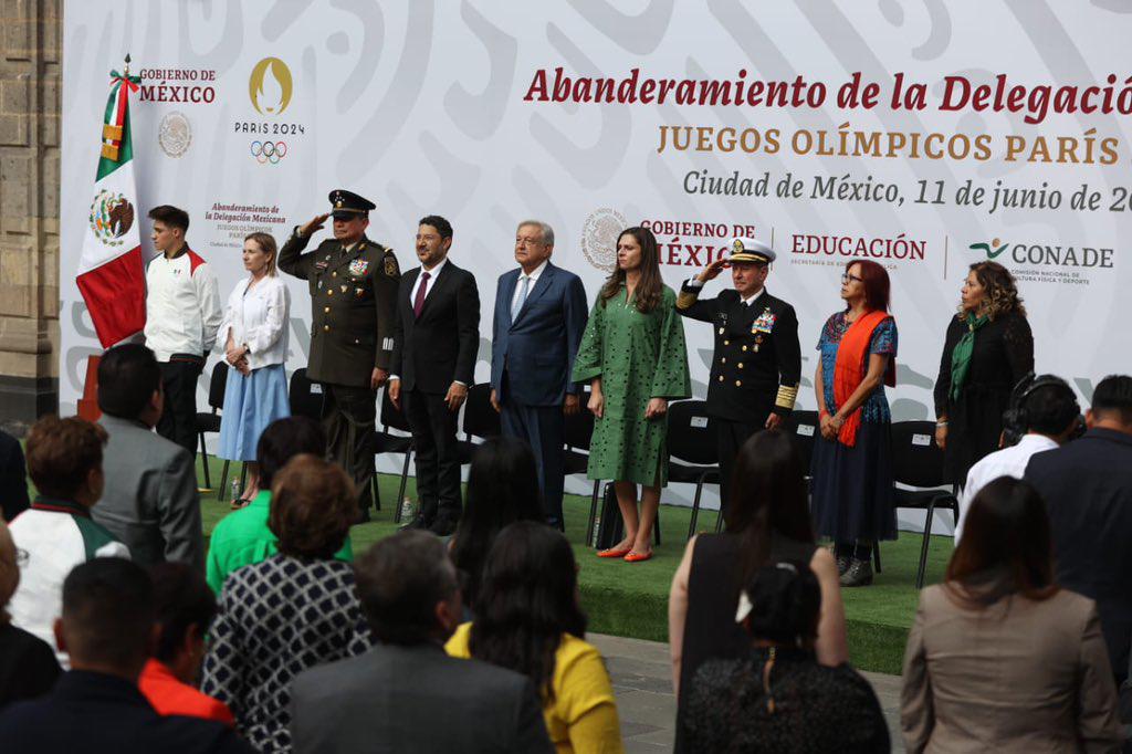 $!Abandera AMLO a delegación mexicana que participará en París 2024