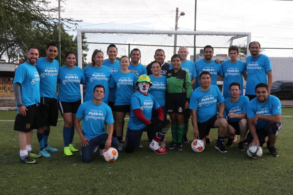 $!Zorros de Sinaloa y Selección Mixta de DIF Mazatlán disputan partido de futbol amistoso