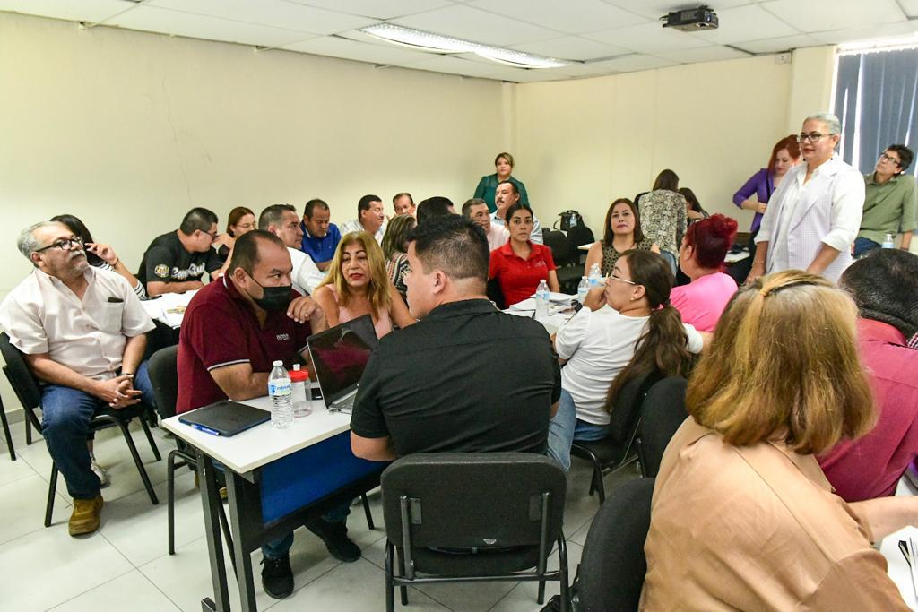 $!Autoridades educativas de Sinaloa analizan los nuevos Libros de Texto Gratuitos