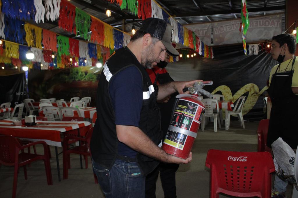 $!Continúan realizando operativos y recorridos de supervisión en Feria Ganadera de Culiacán