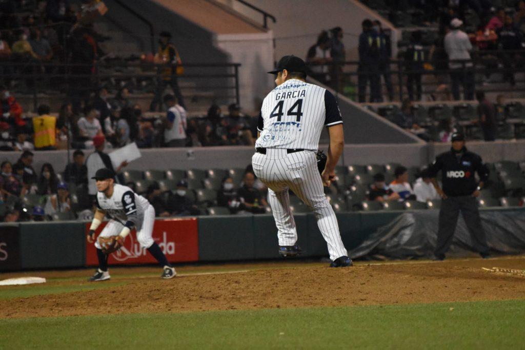 $!En trepidante juego Algodoneros de Guasave le aplica la limpia a Cañeros de Los Mochis