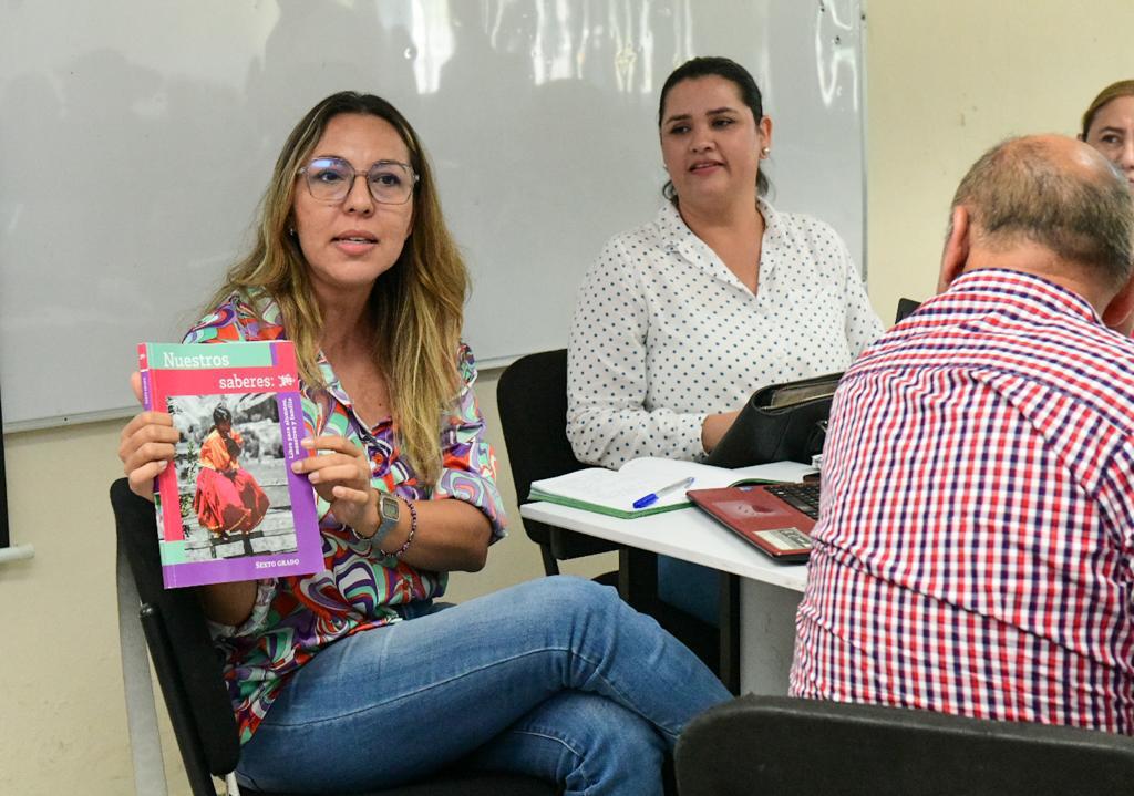 $!Autoridades educativas de Sinaloa analizan los nuevos Libros de Texto Gratuitos