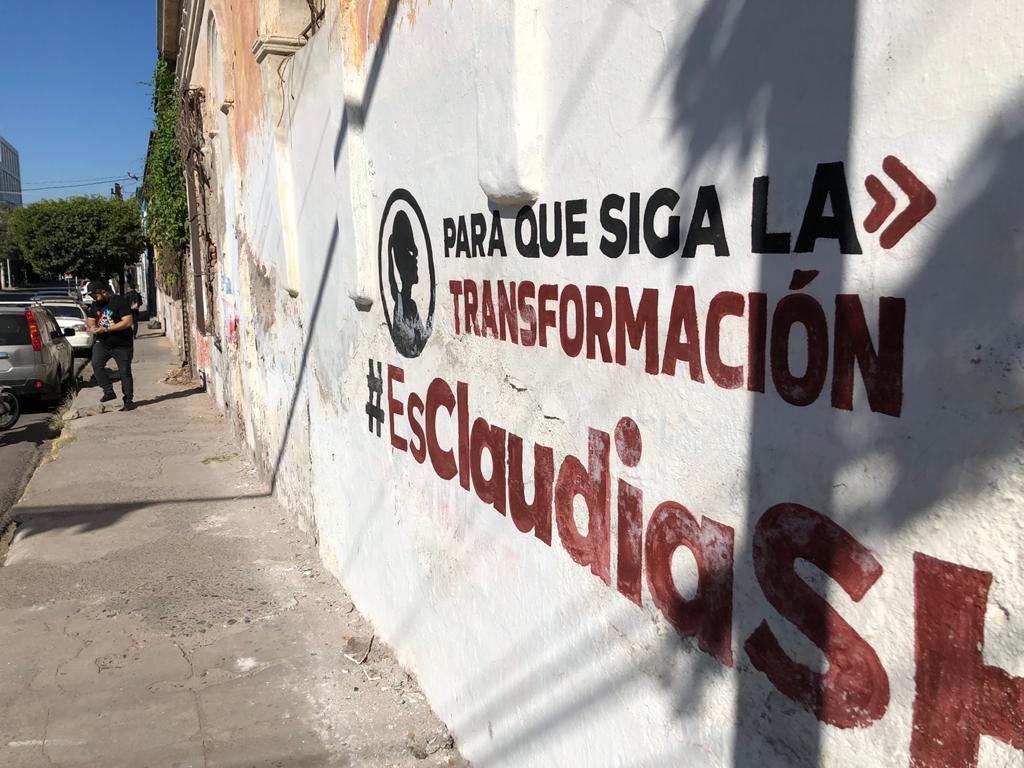 $!Gobierno de Culiacán retira pintas de propaganda de Claudia Sheinbaum