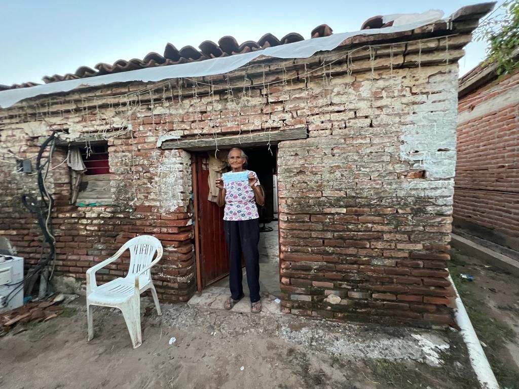 $!Es prioridad atender a los afectados por ‘Norma’, estamos entregando cheques a 4 mil 385 familias: Rocha Moya