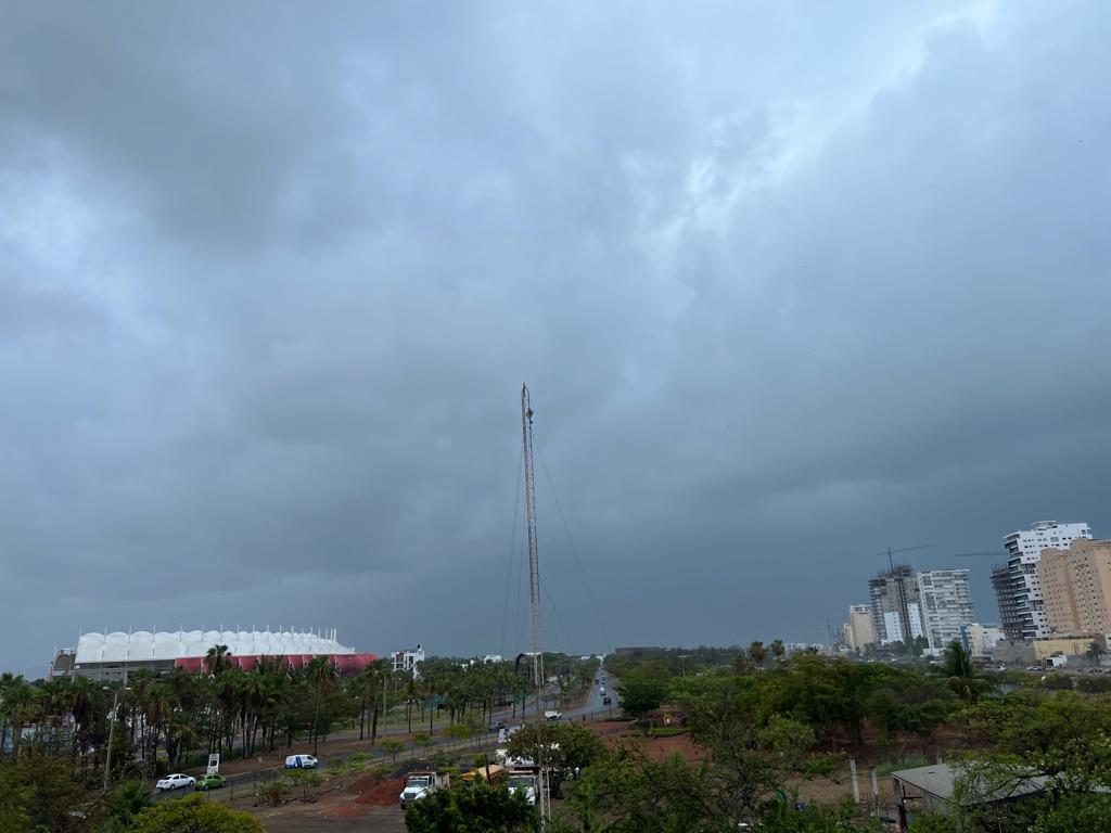 $!Caen intensas lluvias en Mazatlán y ponen en alerta a vecinos de zonas bajas