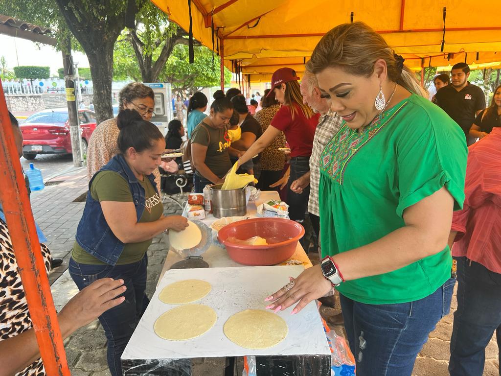 $!Celebra El Rosario el Día Mundial de la Alimentación con demostración de platillos de la región