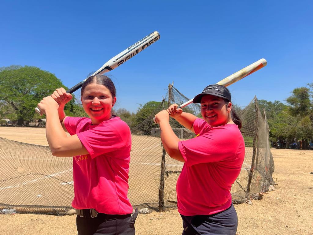 $!Felinas de Barrón lidera Softbol Femenil Campesina Río Presidio