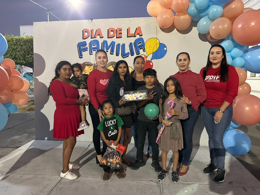 $!Celebran el Día de la Familia en Escuinapa