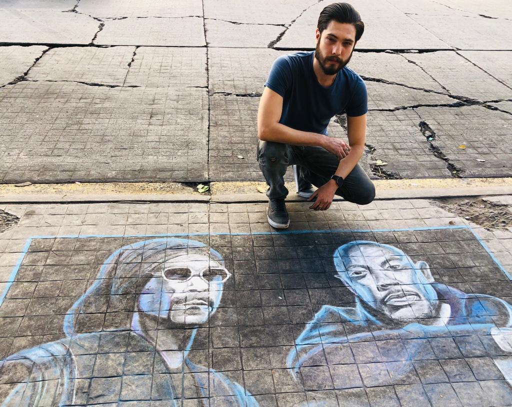 $!Artista urbano da vida a las banquetas del Centro de Culiacán