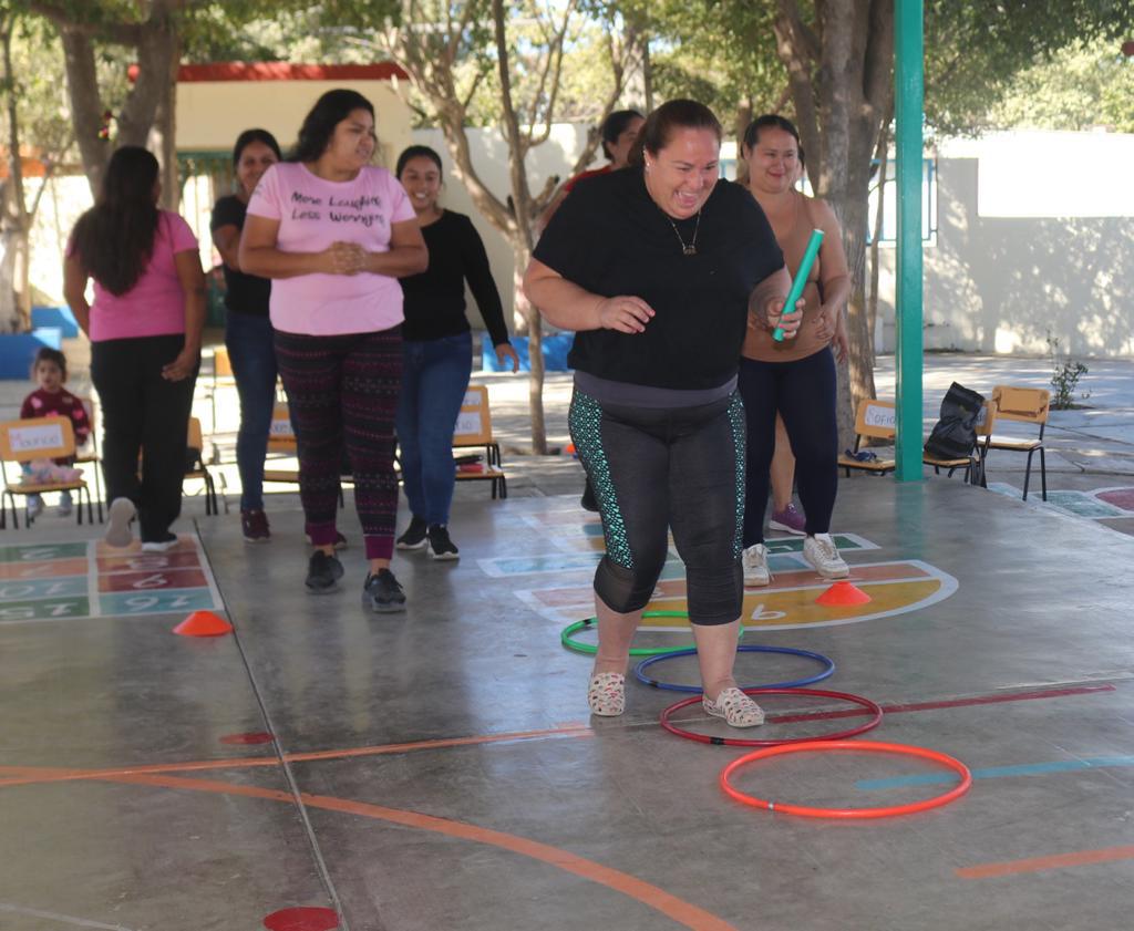 $!Padres de familia del Niños Héroes se activan físicamente