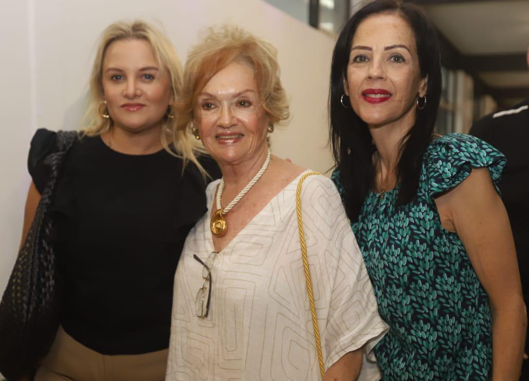 $!Emma Guzmán, Cristina Reynaud de Fuentevilla y Clara Careaga.