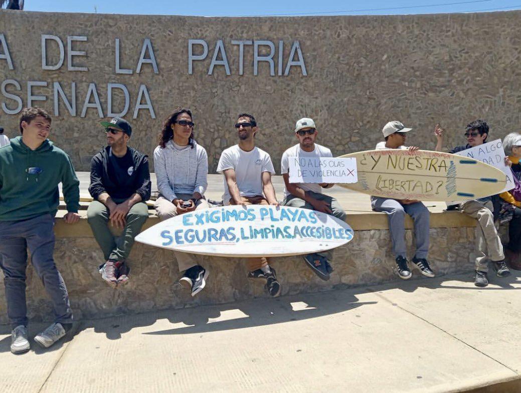 $!Cuerpos de surfistas hallados en Ensenada tenían disparos en la cabeza; familias realizan identificación