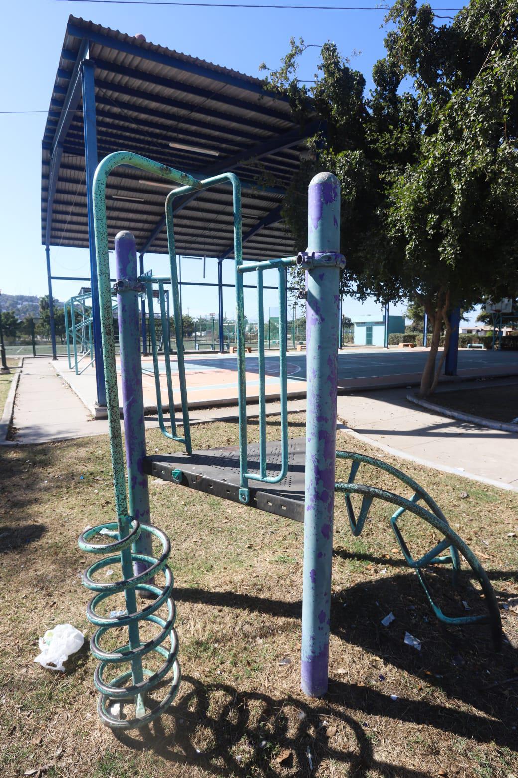 $!Está campo y parque de La Foresta en el abandono; Imdem promete rehabilitarlo