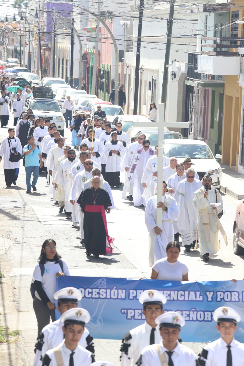 $!Pide Iglesia Católica por la paz, el perdón y los excesos del Carnaval