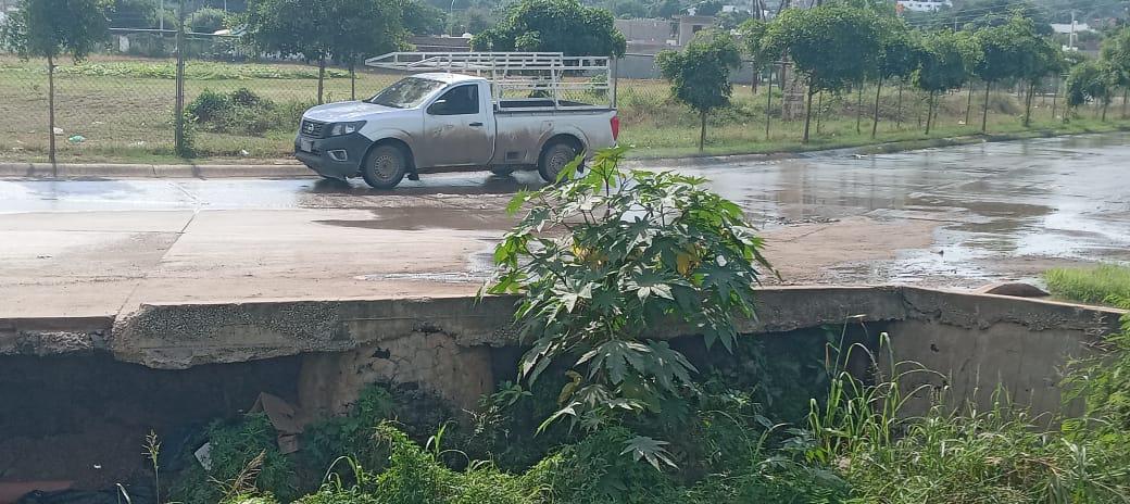 $!Colapsan tramos de la Avenida del Sol, calle Clouthier y sus alrededores, en Mazatlán