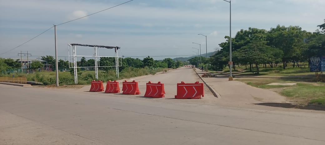 $!Colapsan tramos de la Avenida del Sol, calle Clouthier y sus alrededores, en Mazatlán