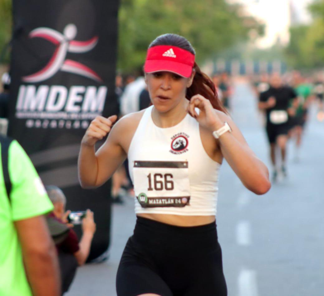 $!Conquistan Aragetze Nava y Diego García la 5KM Premier Mazatlán