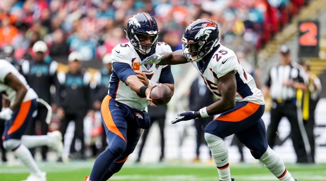 $!Broncos remontan en el último cuarto para ganar 21-17 a Jaguares en Londres