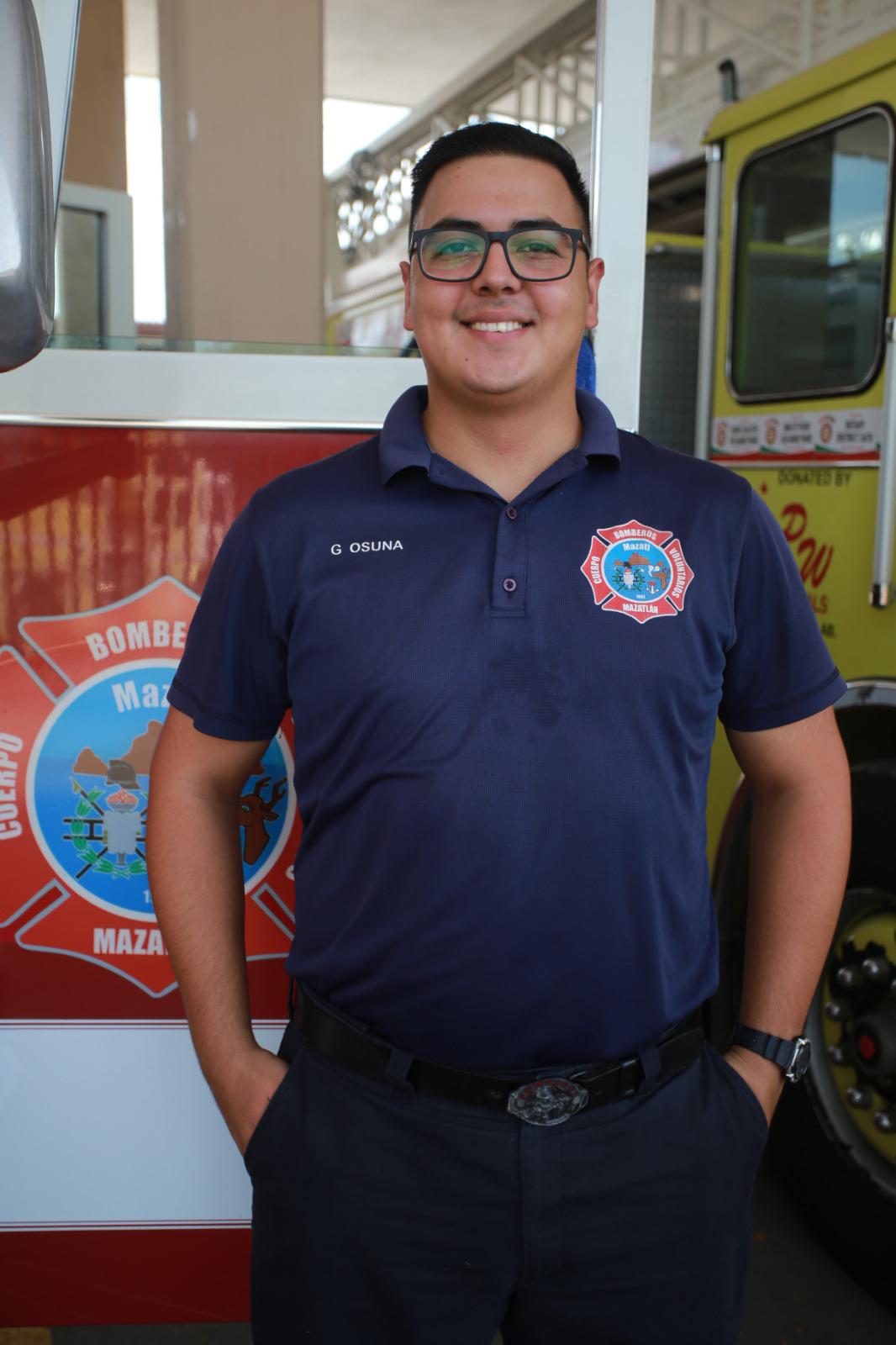 $!Giovani es un joven bombero con vocación de servicio