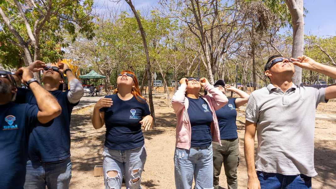 $!El sur de Sinaloa podrá disfrutar del eclipse parcial este 14 de octubre