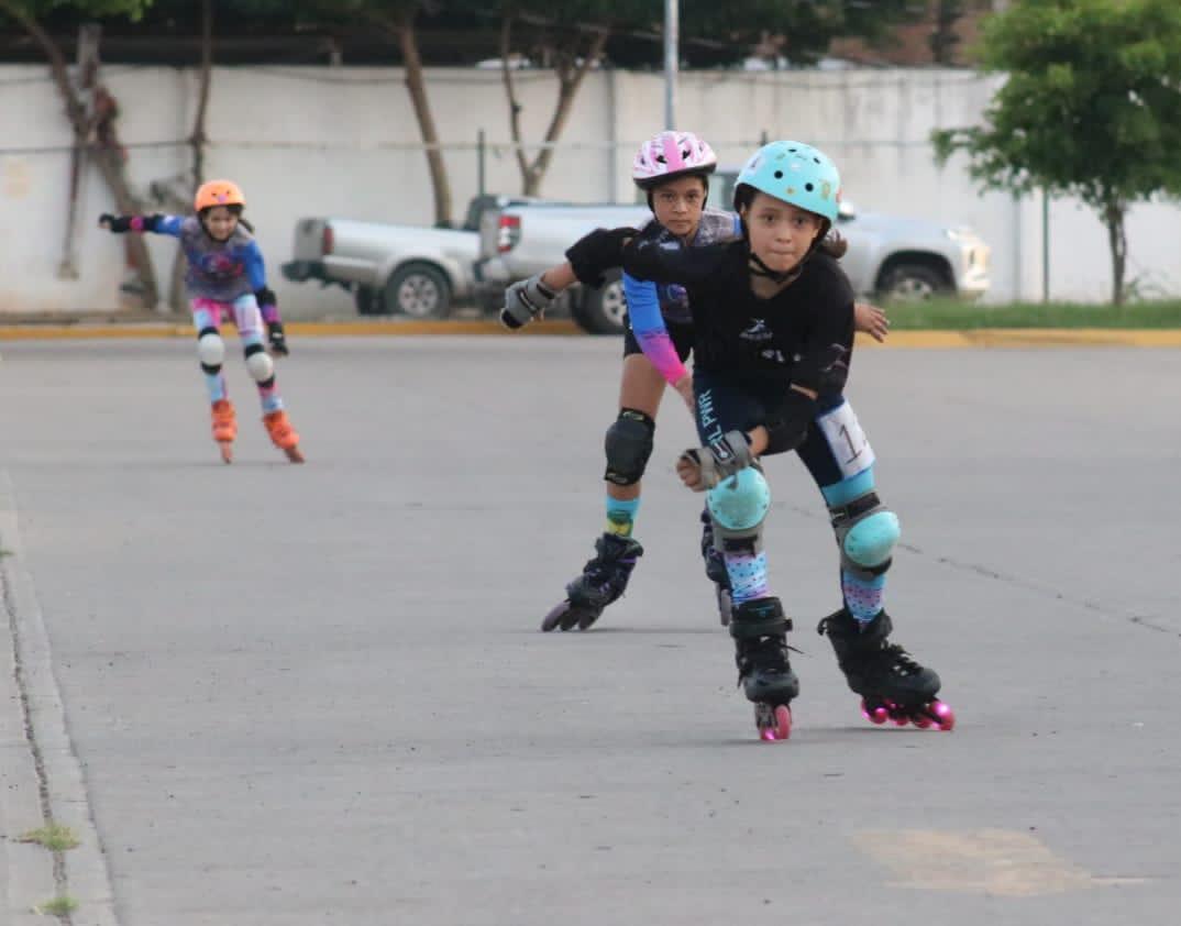 $!Rompen el viento, en el Circuito de Patinaje Imdem