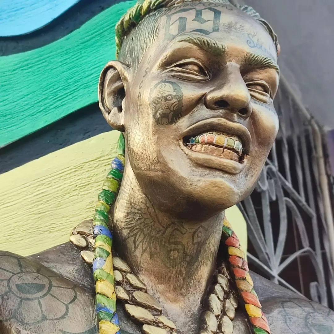 $!Crean escultura de Tekashi 6ix9ine en Cuba y causa polémica