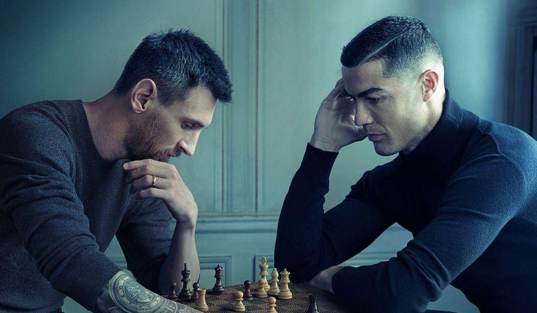 Foto de Ronaldo y Messi jugando ajedrez causa revuelo en el mundo