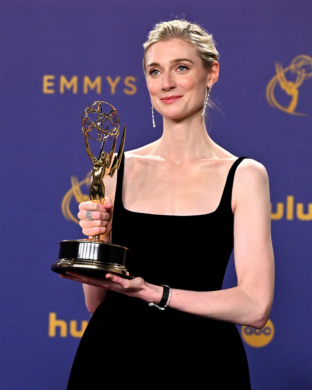 $!Por su papel en The Crow, Elizabeth Debicki se llevó el premio a Mejor actriz de reparto en una serie dramática.