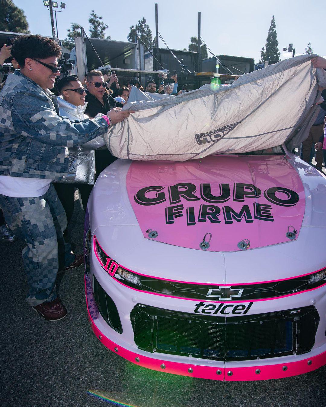 $!Incursiona Grupo Firme en Nascar con su propia escudería