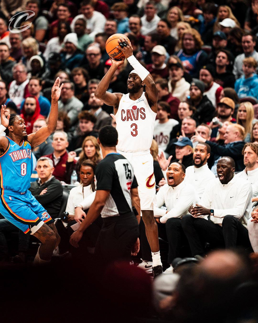 $!Los Cavaliers frenan a los Thunder en un duelo de titanes